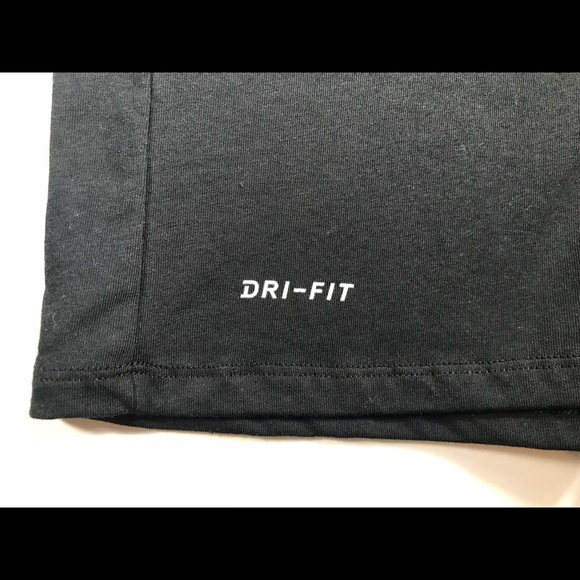 Nike LeBron James Los Angeles Lakers Player Shirt - Picture 5 of 8